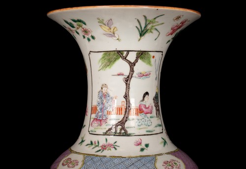 Eine Große Famille Rose Porzellan Vase , China 19. Jh. Qing Daoguang / Xianfeng - Bild 2 von 12