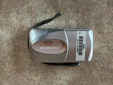 OLYMPUS CAMEDIA D-560 ZOOM 3.2MP DIGITAL CAMERA SILVER TESTED, WORKING D3-6(13)