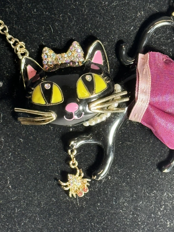 BETSEY JOHNSON PRECIOSO COLLAR GRANDE GATO NEGRO CON TUTÚ ROSA E INCRUSTACIONES DE CRISTAL Foto 2 de 4