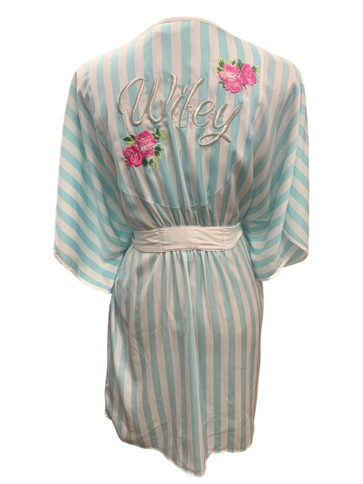 Bata Kimono Betsey Johnson “Wifey” Poliéster Azul Blanco Rayas Bordada XS Foto 3 de 4