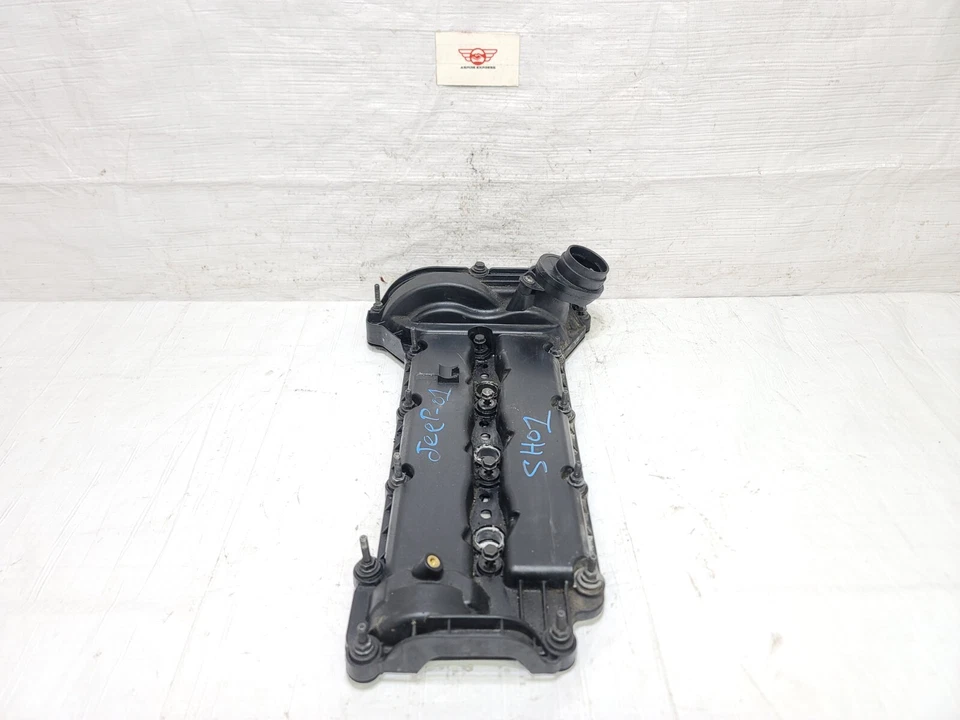 2014-2019 Jeep Grand Cherokee Left Driver Engine Valve Cover OEM 68260130AA - Image 2 of 4