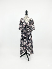 Simply Vera Vera Wang Floral Twist-Front Midi Dress – Gray/Pink – Size L