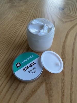 MOLYKOTE EM-30L Plastic Safe Lens/Sewing Machine/3DPrinter Grease 2oz 57g
