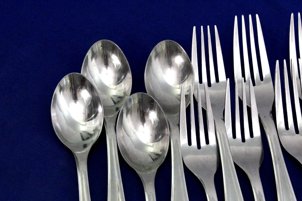 Lote de 19 cubiertos de acero inoxidable Hampton Forge HF Signature HARPER 18/10 Vietnam Foto 2 de 4