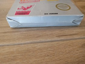 Metroid Nintendo NES Boxed PAL UK Version - Rare First Print with Grey Seal UKV