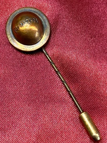 WW2 M.O.T.H Memorable Order of Tin Hats Pin Badge Brodie Helmet