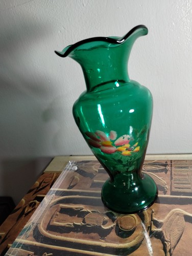 MID CENTURY FENTON GLASS - HAND PAINTED VASE 7.5"×3.5" - Picture 4 of 6