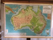 LARGE VINTAGE PHYSICAL PULL DOWN ROLL UP MAP 1967 AUSTRALIA ANTIQUE REFERENCE