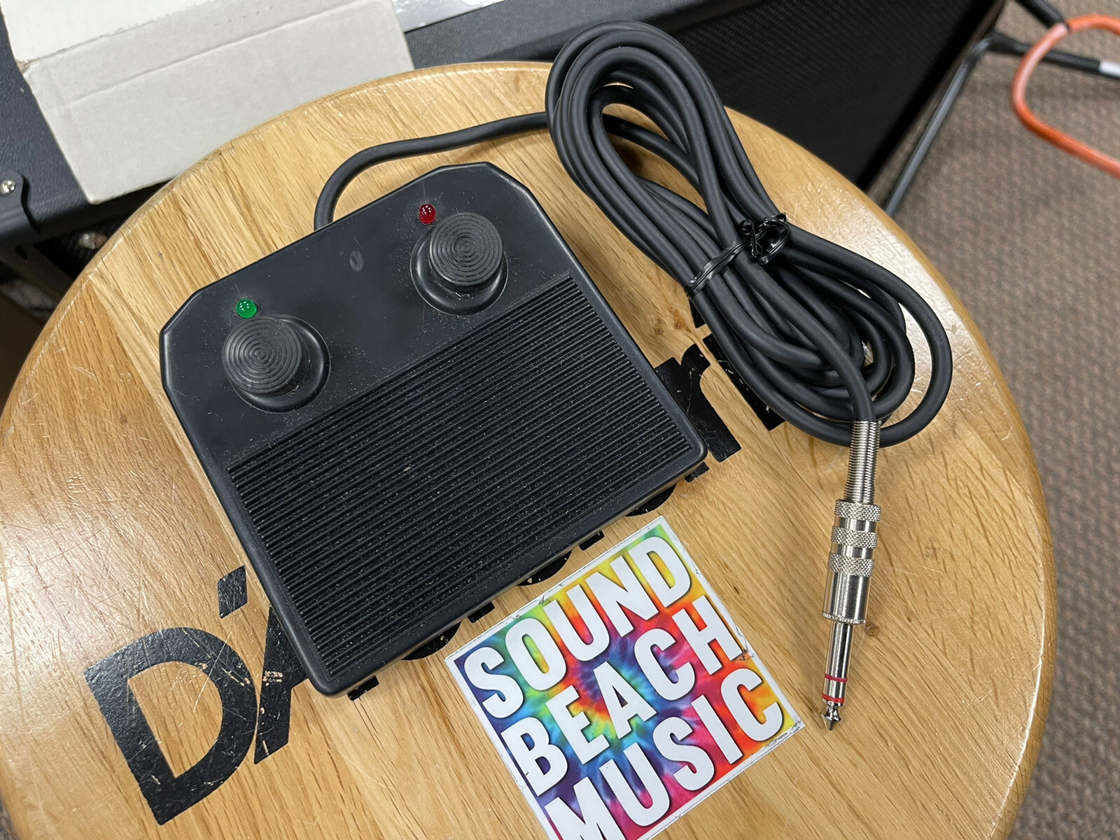 Universal Guitar Amplifier LED Dual Large Stomp Footswitch w/ 1/4" TRS