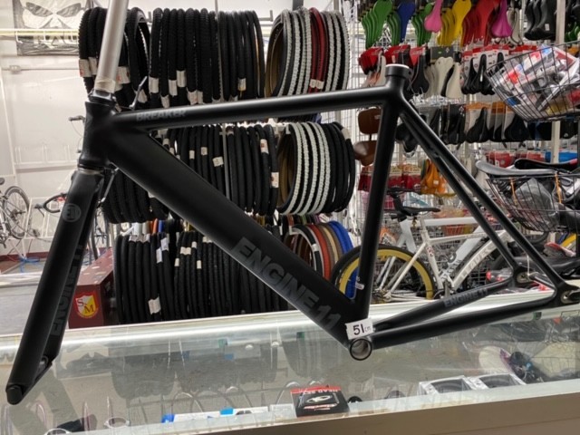 ENGINE 11 BREAKER TRACK FRAME FIXIE