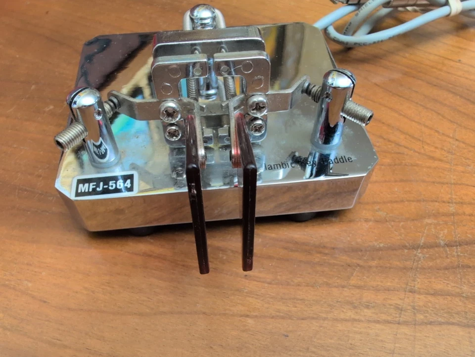 Vintage MFJ-564 Ham Radio Morse Code Iambic Key Paddle Silver - Image 3 of 4