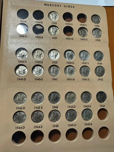 Lot of 31 Mercury Dimes in Album