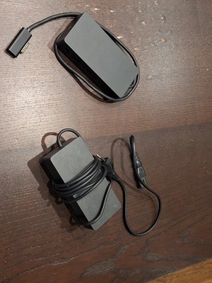 Microsoft Surface Dock, Dockingstation   Modell 1749   Sehr Gut