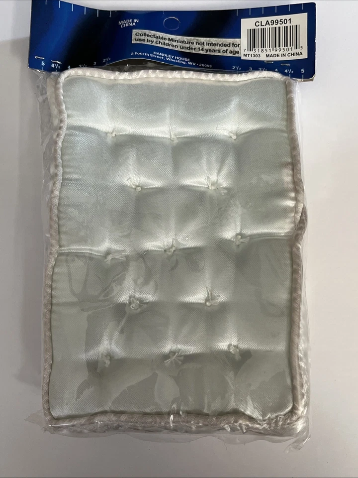 Классика кукольного домика аксессуары кровать матрас с двумя подушками CLA99501 запечатанный! - Изображение 4 из 4