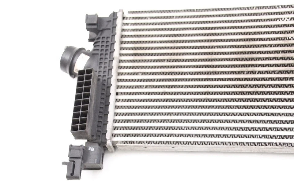 Ladeluftkühler Opel ASTRA J Caravan 13267646 DELPHI 1302144 1.4 88 KW 120 PS - Bild 2 von 3