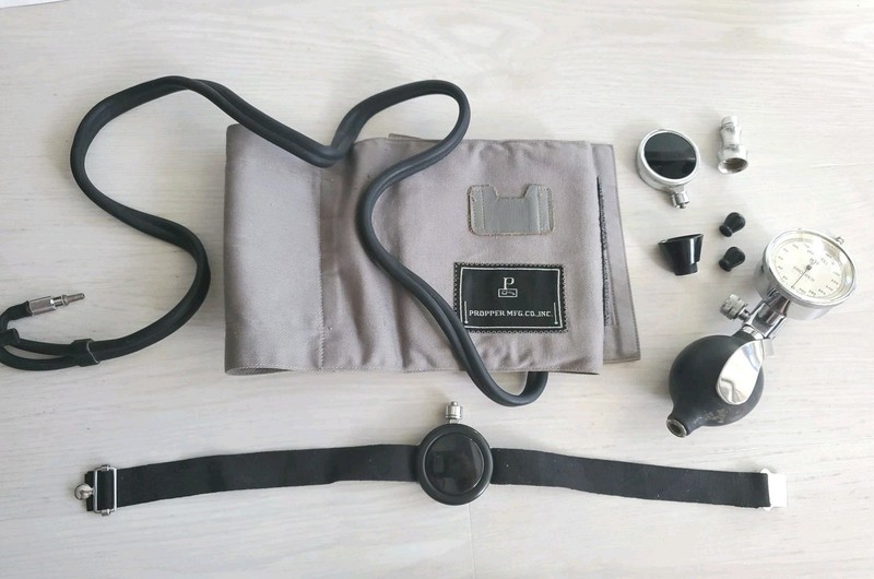 Vtg Blood Pressure Medical Equipment - PROPPER Mfg Co Brand Fleisher Stethoscope