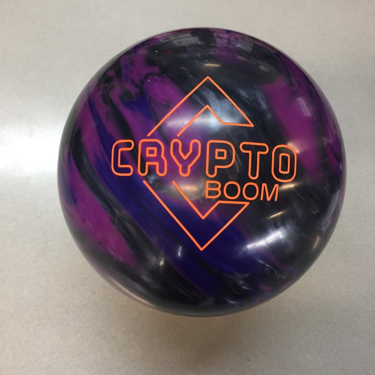 ボウリングボール15ポンド Radical Crypto Boom