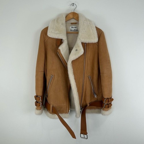 Acne Studios Velocite Lamb Shearling in Tan and White Shearling Jacket - Picture 4 of 8