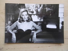 Tatjana Patitz "model" autograph signed 13x18 press picture B/W the cradle of the sun