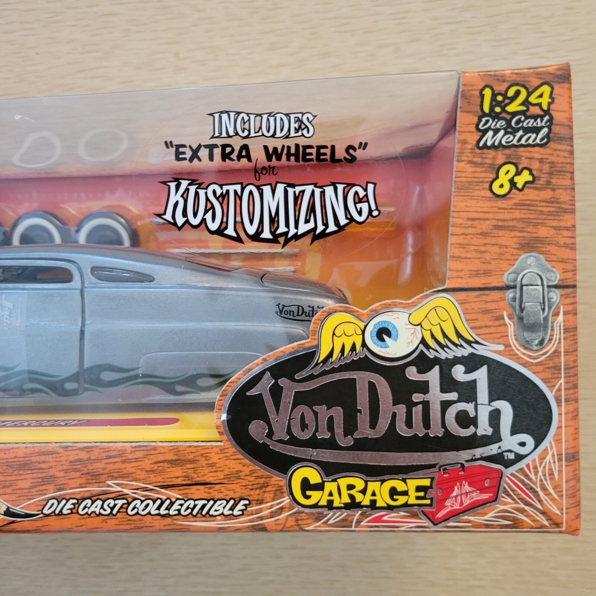 Jada Toys Von Dutch Garage '51 Mercury 1:24 Scale Die Cast