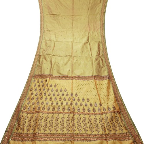 EthnicJunction Sari Kanchipuram Demi-Tissé En Soie Avec Chemisier - Mehendi