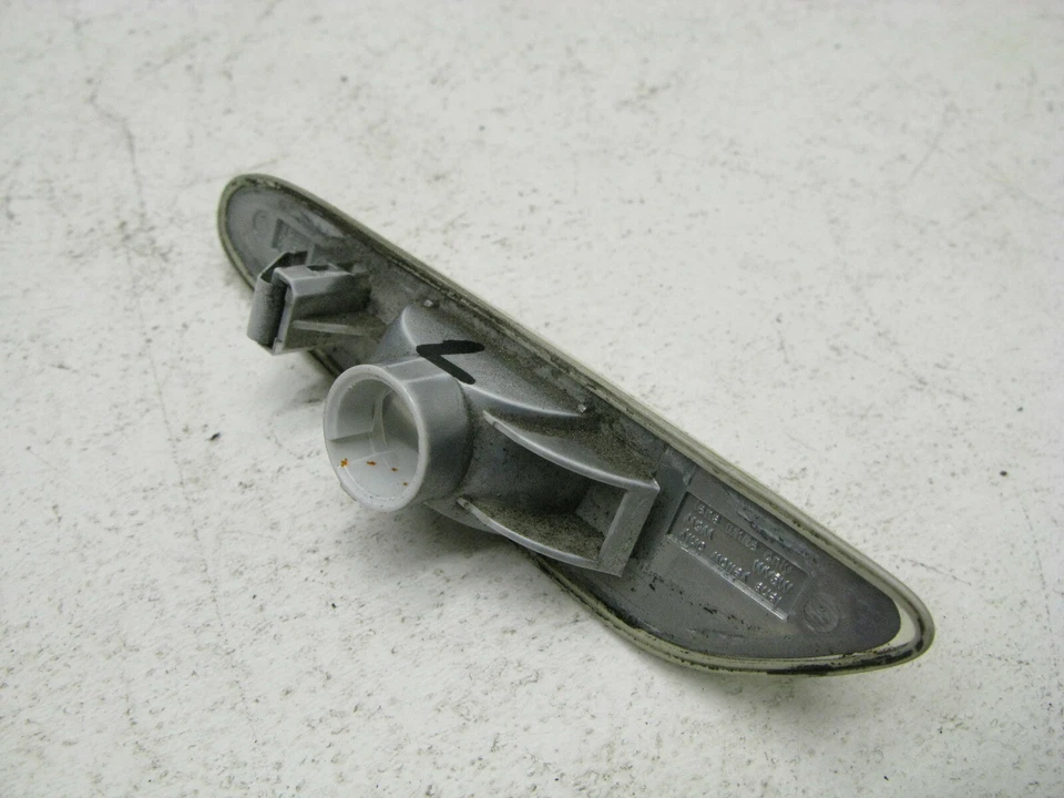 04-10 BMW M5 E60 530i 525i 545i 535i 550i 528i FENDER MARKER LIGHT DRIVER 110219 - Image 3 of 4