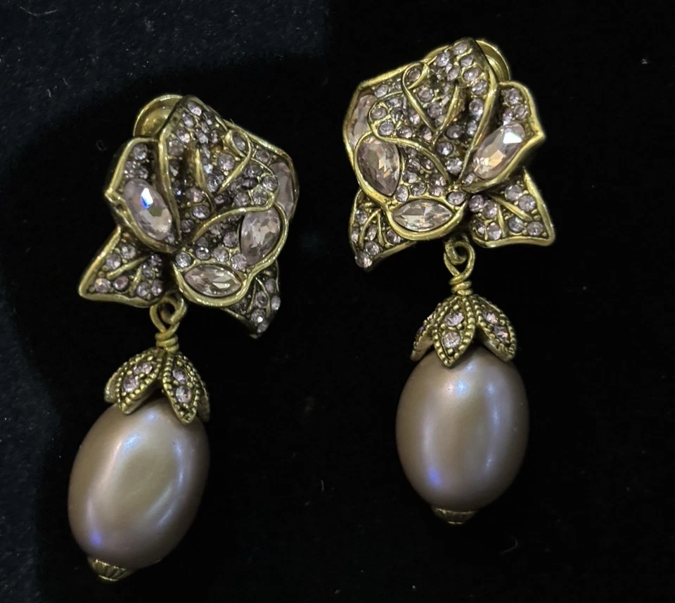 Серьги-клипсы с подписью Хайди Даус с искусственным жемчугом каплями лавандовыми кристаллами - Изображение 4 из 4