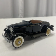 Danbury Mint 1932 Ford De Luxe Roadster V-8 1:24 Diecast Damaged See Photos