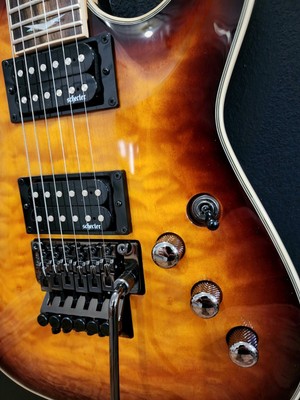 Schecter Omen Extreme-6 FR Electric Guitar Vintage Sunburst Finish Very Nice