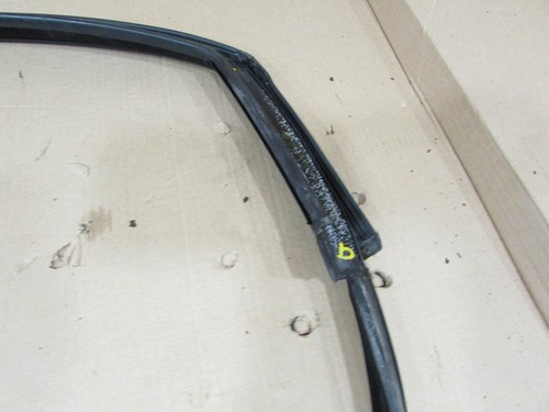 VW Golf MK7 Hatch left front door window glass rubber seal surround 070715 - Picture 11 of 12