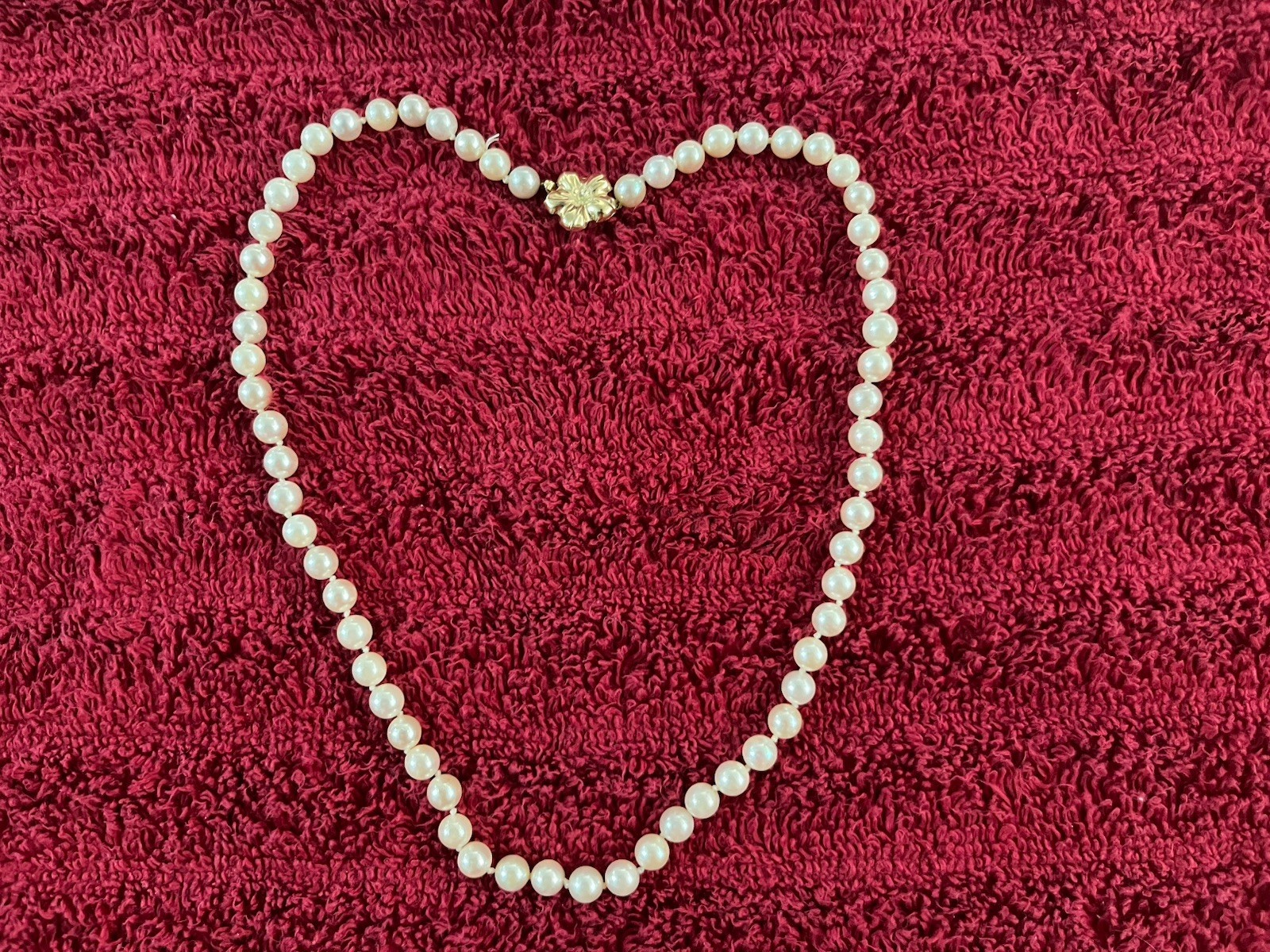 Akoya Pearl Necklace From Zales Jewelry. 14k Clasp. Small Pearls, Sixteen Inches