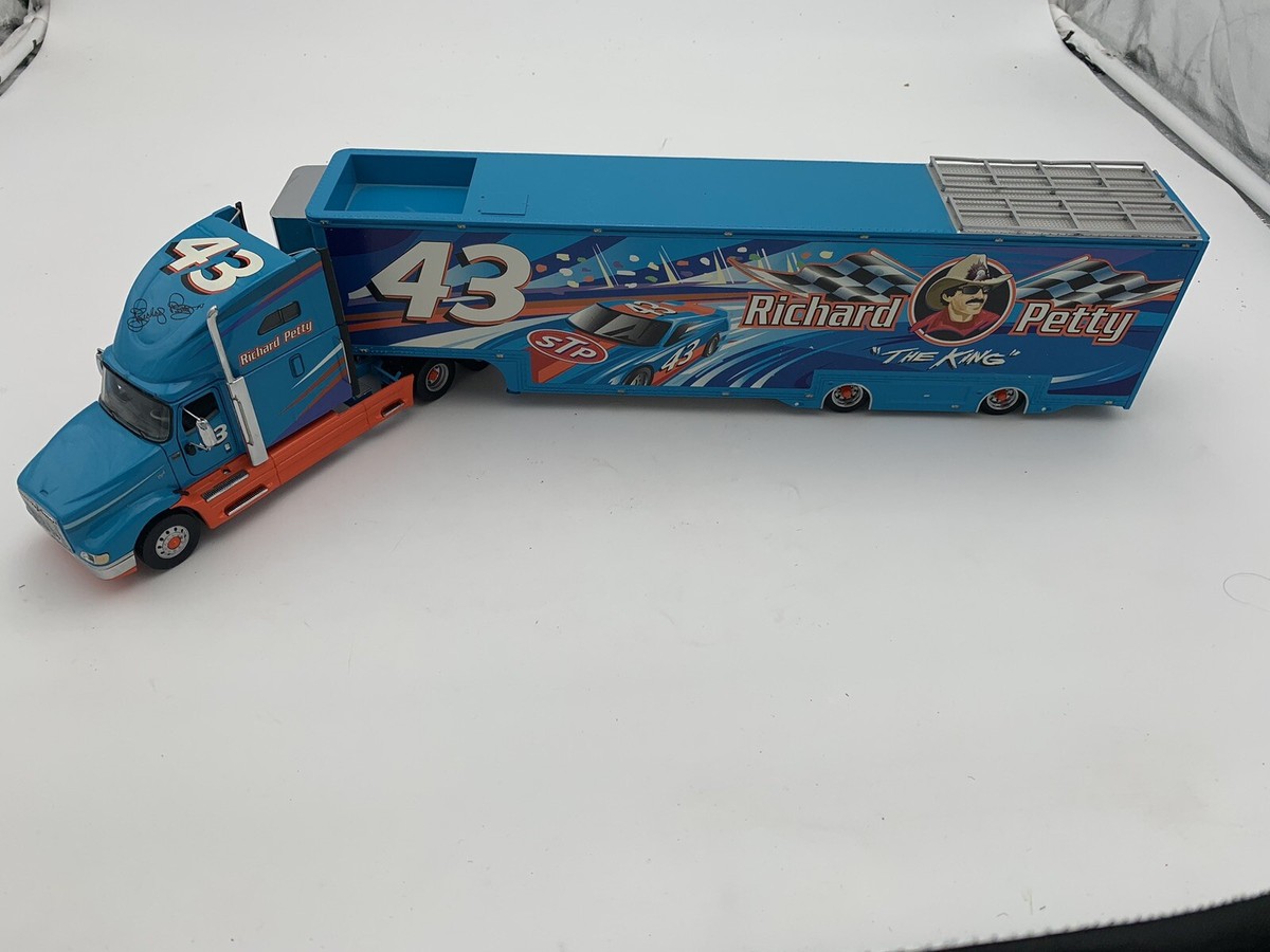 Franklin Mint Precision Models 1:43 Scale Richard Petty STP #43