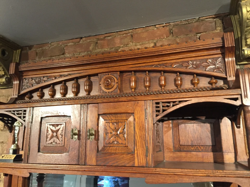 MANTLE HUTCH - APARADOR COM ESPELHO E ARMÁRIOS DE ARMAZENAMENTO - Imagem 4 de 4