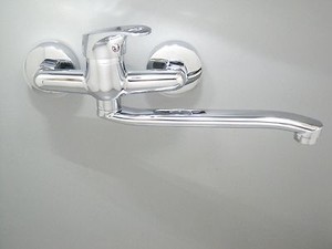 Wandarmatur Küchenarmatur Aufputz Schwenkbar Wand Armatur