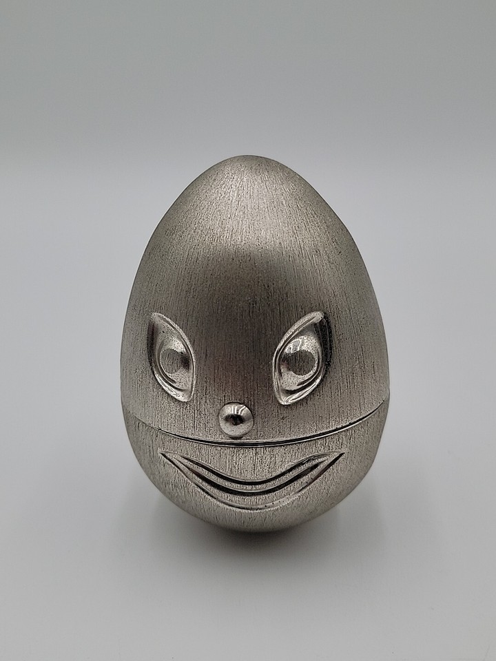 napier-egg-shape-brushed-silver-metal-piggy-bank-unique-humpty-dumpty
