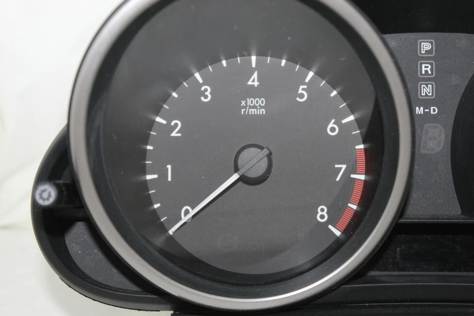 Cuadro de instrumentos velocímetro panel de instrumentos Mazda 3 2010 2011 con 19.274 millas Foto 3 de 4