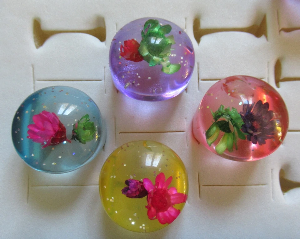 ~ NEU ~ 4 Ringe für Party, Fasching, Karneval ~ Gr. 55 ~ blau, lila, rot + gelb