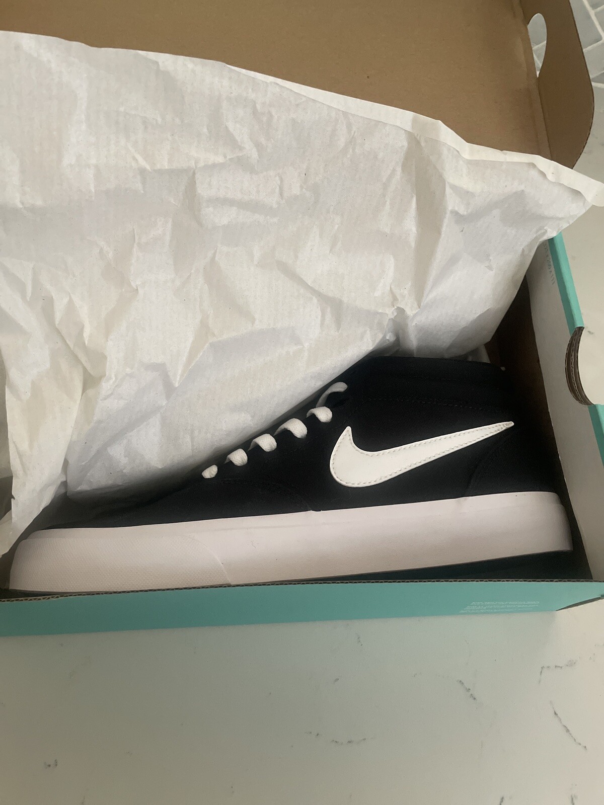 sb charge mid canvas