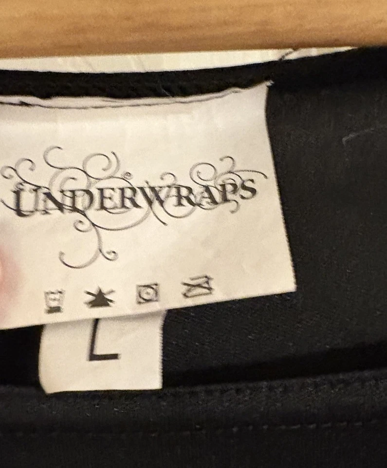 Fantasia feminina completa dos anos 80 M/L. Blusa longa, capris, tênis (tamanho 10), acessórios - Imagem 4 de 4