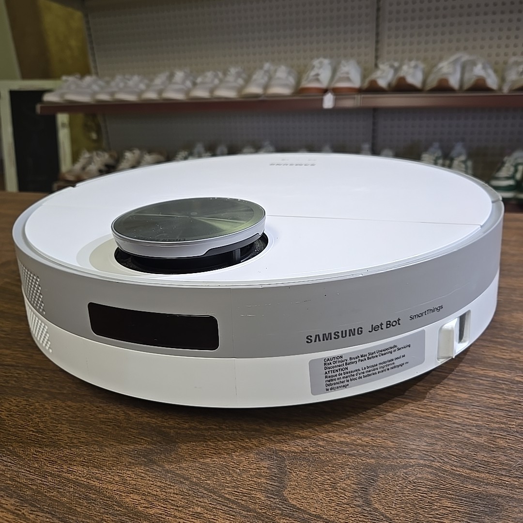 Samsung Jet Bot Robot Vacuum Model VR30T85513W White For Parts Only