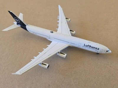 1:400 Airbus A340-300 Lufthansa D-AIFD Panda Model | eBay