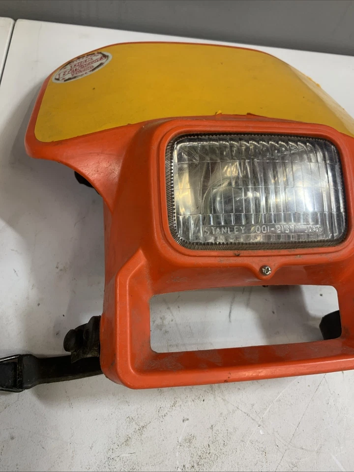 83-86 HONDA XR350R XR250R XR500R XR200R CUBIERTA DE FAROS OEM CON CORREAS DE LÁMPARA Bueno Foto 2 de 4