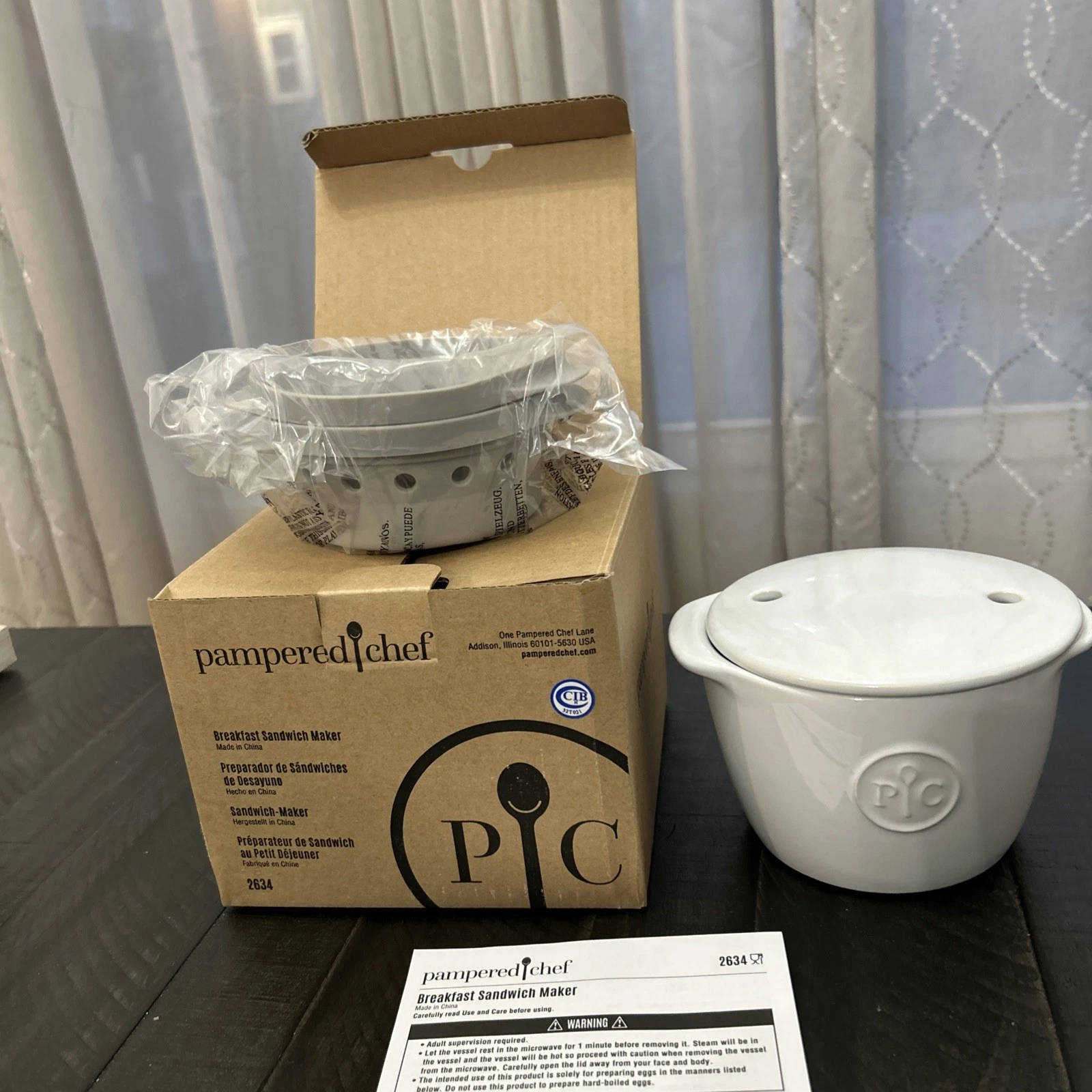 New Open Box Pampered Chef Breakfast Sandwich Maker #2634