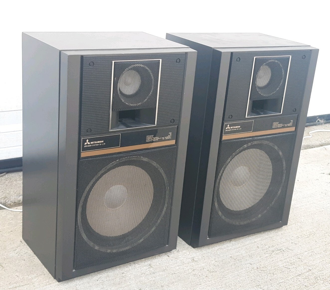 mitsubishi home theater speakers and subwoofers