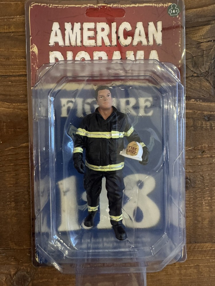 American Diorama Fire Chief 1:18 77459 FREE SHIPPING!