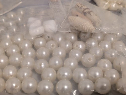 Over 9 Pounds! Vtg & New Beads for Jewelry Making - All Colors Harvested Parts - Picture 10 of 24