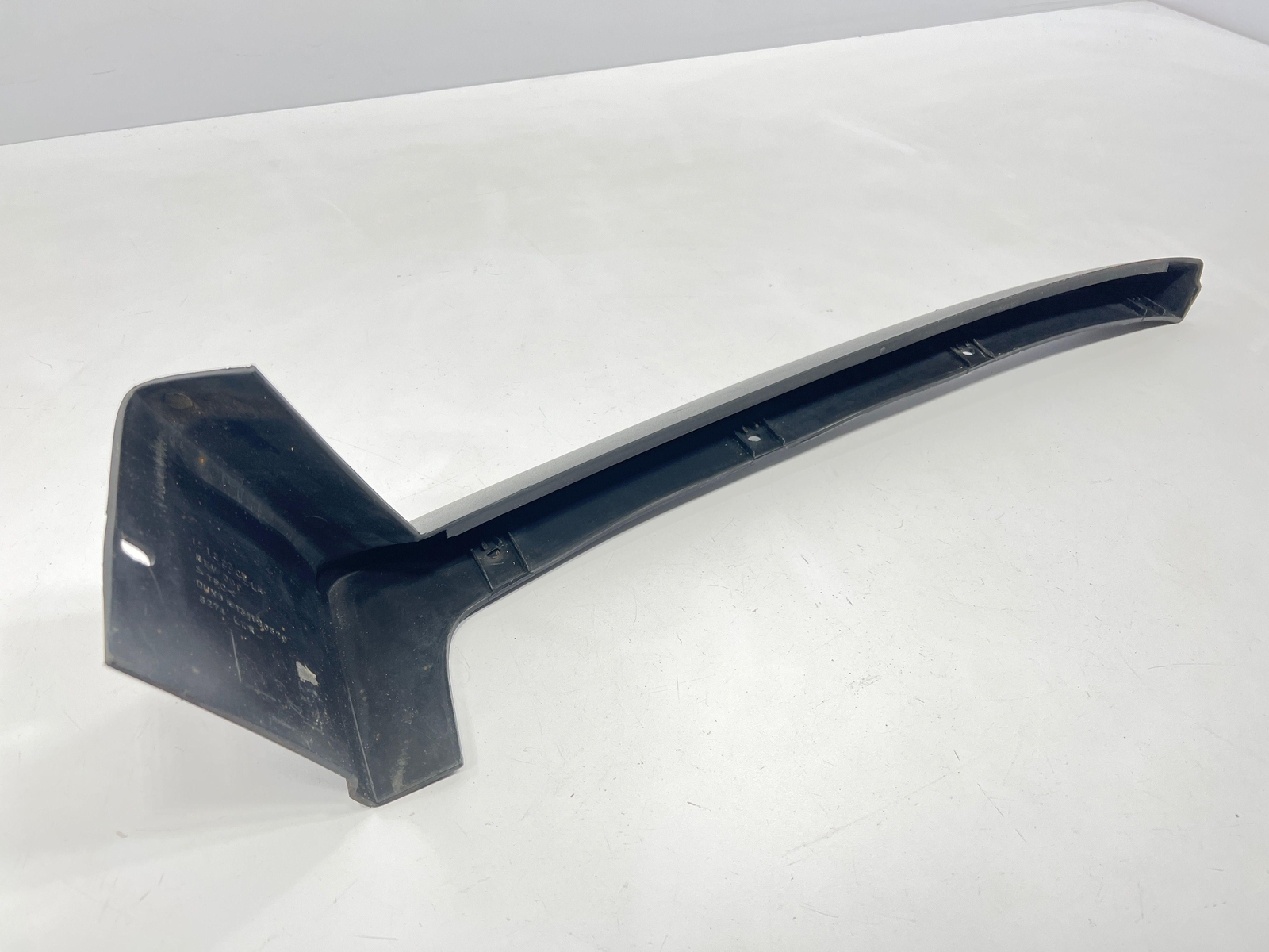 2003 2009 HUMMER H2 FRONT LEFT LOWER FENDER WHEEL FLARE MOLDING OEM