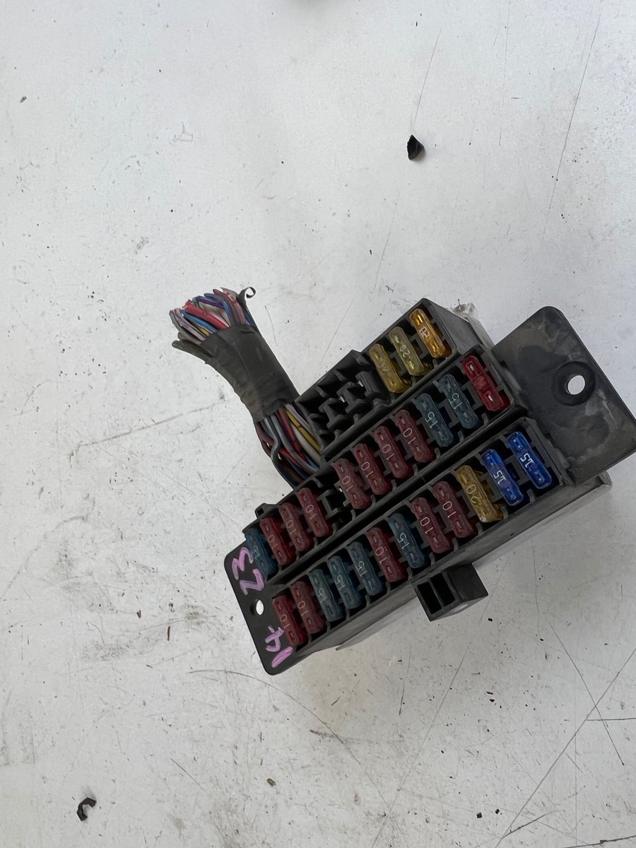 松31 Nissan 300ZX Fuse Box Z31 83-88 OEM | eBay