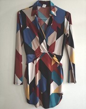 Fashion Nova Women's Mini Shirt Dress Colorful Geo Print Deep V Collared Medium