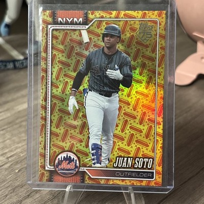 2026 Topps series 2 baseball Juan Soto #600 holiday hotdog  variation 61/99